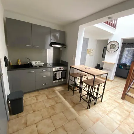Apartment Duplex Montcalm Centre 500m Des Arenes De Nimes